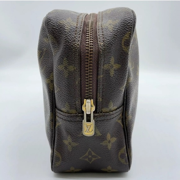 Authentic Louis Vuitton Monogram Trousse Toilette 28 Pouch - Picture 6 of 16